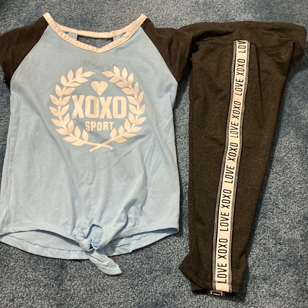 New but without tags girls size L 6X matching set shirt with capri leggings